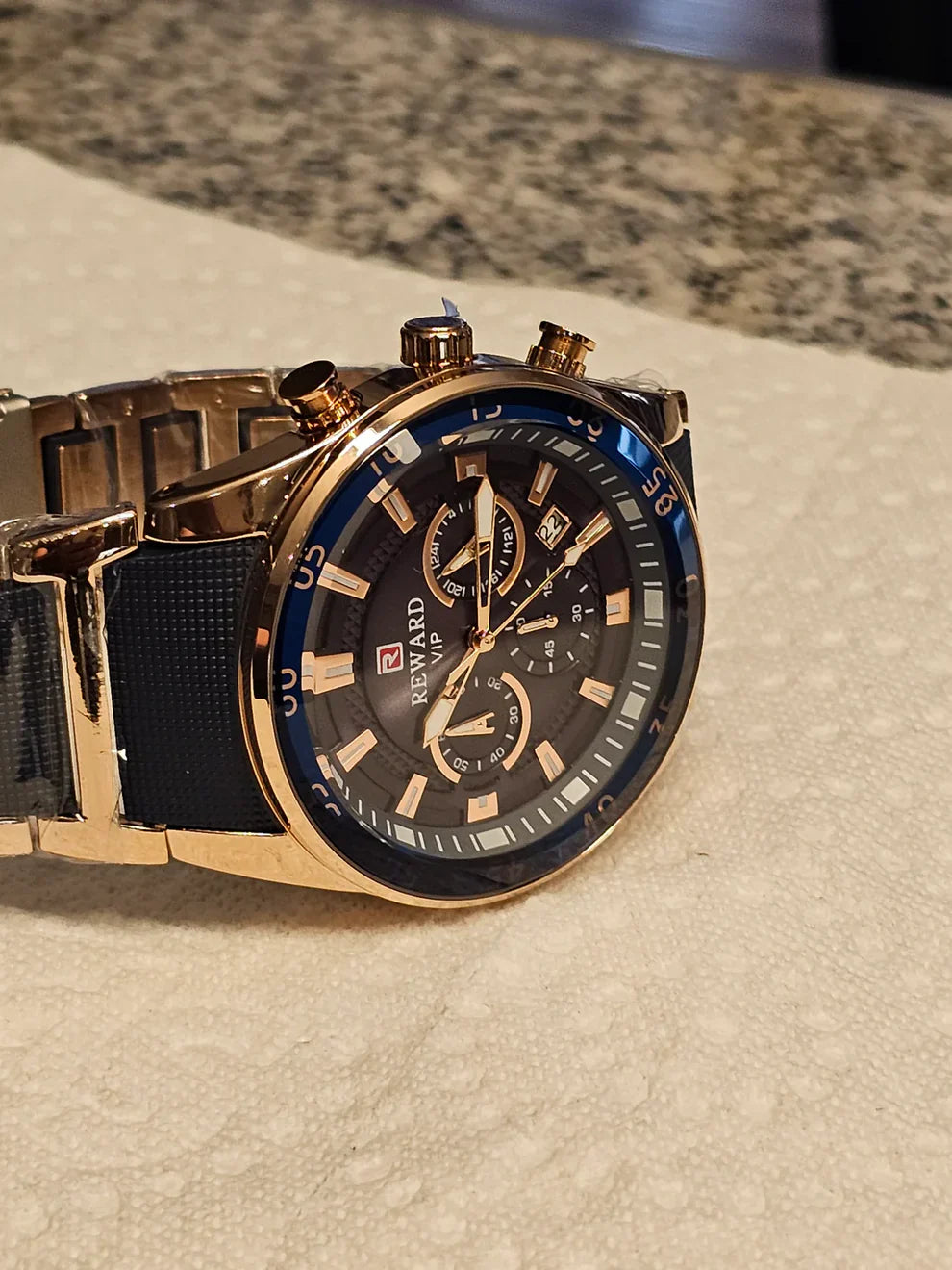 Luxury Reward  Gold Chronograph Watch for Men – Elegant Stainless Steel Designer Wristwatch